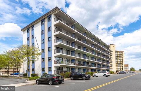 10 135th St #204, Ocean City, MD 21842
