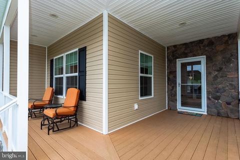 9422 Lake View Dr, Berlin, MD 21811 photo 2