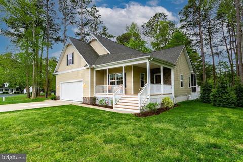 9422 Lake View Dr, Berlin, MD 21811