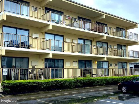 13 144th St #105, Ocean City, MD 21842