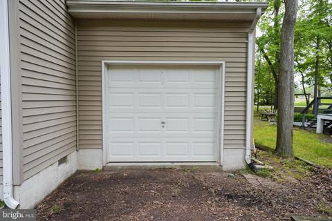 140 Sandyhook Rd, Berlin, MD 21811 photo 3