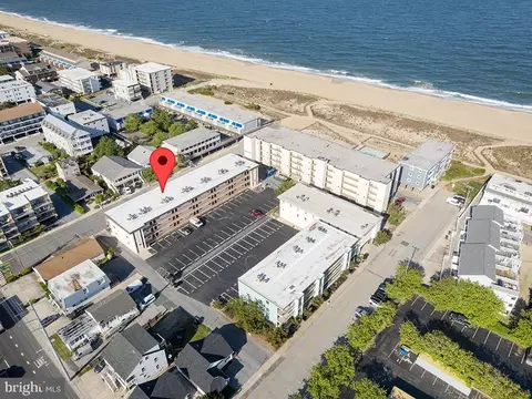 13 69th St #109, Ocean City, MD 21842