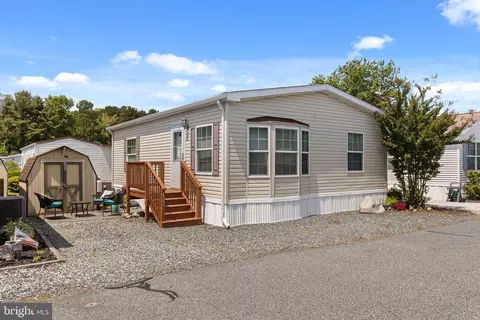 402 Snowbird Ct, Berlin, MD 21811