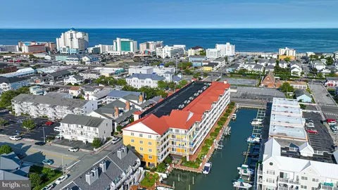 301 14th St #100, Ocean City, MD 21842