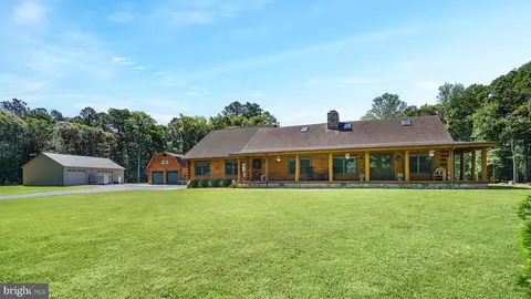 1432 New Bridge Rd, Pocomoke City, MD 21851