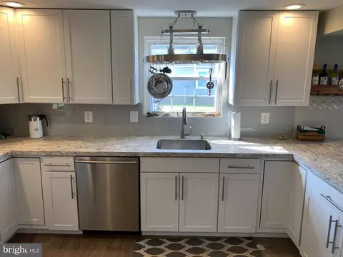 10306 Dinges Rd, Berlin, MD 21811 photo 6