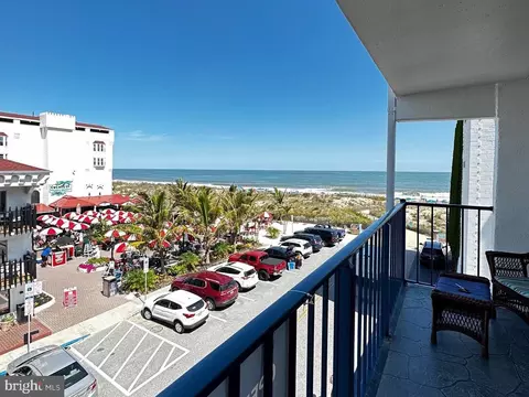 9 37th St #301, Ocean City, MD 21842