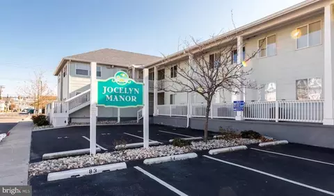 207 8th St #204W, Ocean City, MD 21842