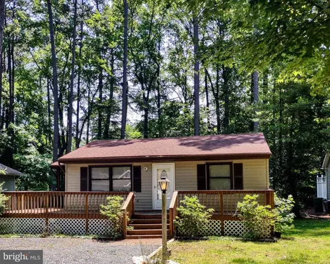 4 Yeoman Ct, Berlin, MD 21811