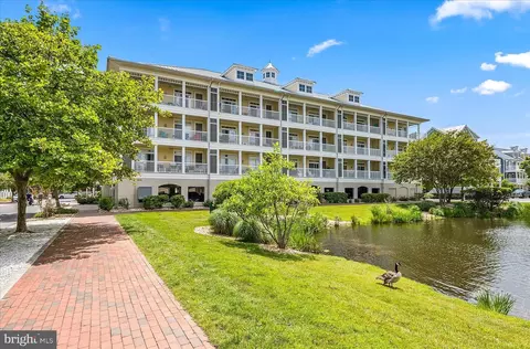 1 Fountain Dr E #2B, Ocean City, MD 21842