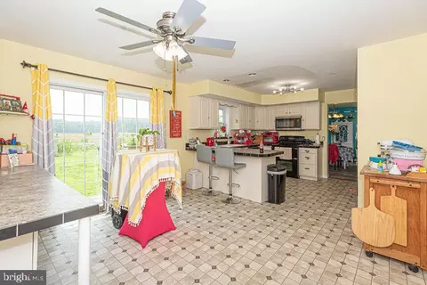 9308 Carey Rd, Berlin, MD 21811 photo 5
