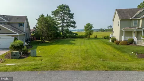 100 Robin Hood Trl, Ocean Pines, MD 21811