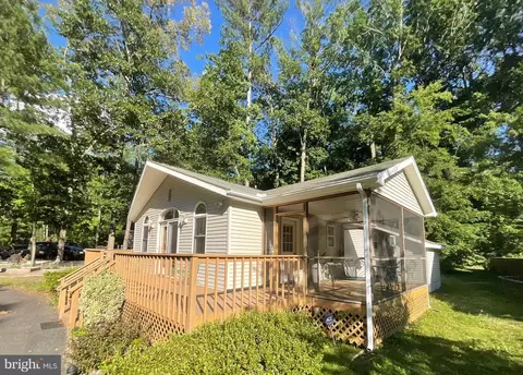 5 Mayflower Ct, Ocean Pines, MD 21811