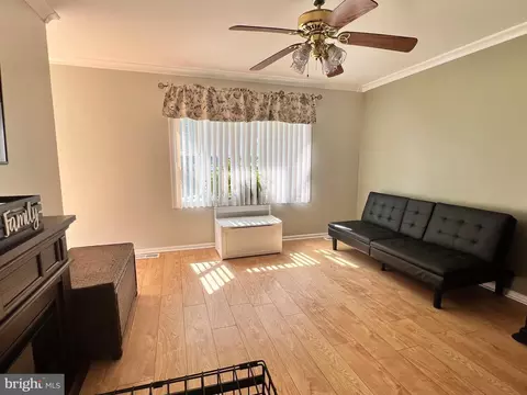 57 Castle Dr, Berlin, MD 21811 photo 3