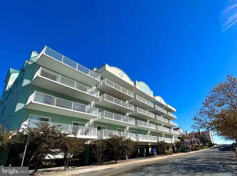 12 61st St #102, Ocean City, MD 21842