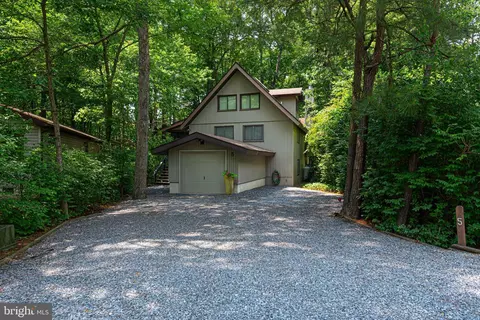 5 Falcon Bridge Rd, Berlin, MD 21811