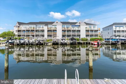 205 125th St #114C, Ocean City, MD 21842