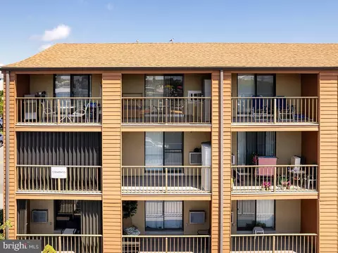 202 32nd St #201, Ocean City, MD 21842