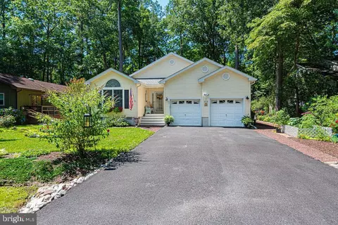 67 Burr Hill Dr, Berlin, MD 21811