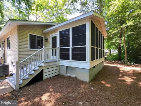 156 Nottingham Ln, Berlin, MD 21811 photo 3