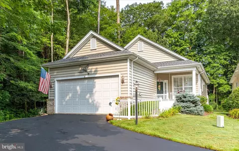6 Brush Island Ct, Berlin, MD 21811