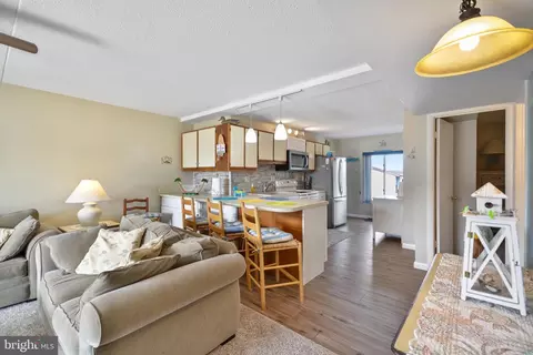 14 70th St #204, Ocean City, MD 21842