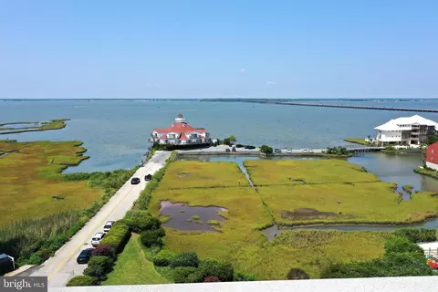 104 56th St #105, Ocean City, MD 21842
