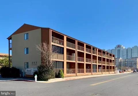 202 32nd St #305, Ocean City, MD 21842
