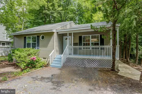 8 Nottingham Ln, Ocean Pines, MD 21811