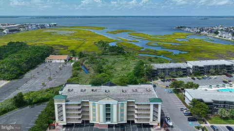 111 100th St #304, Ocean City, MD 21842