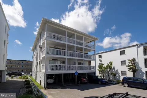 5 138th St #3W, Ocean City, MD 21842