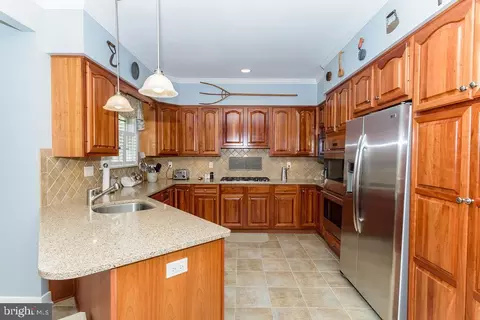 1405 N Chase St, Berlin, MD 21811 photo 8