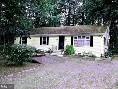 10 Starboard Ct, Ocean Pines, MD 21811