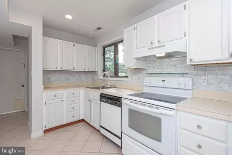 11710 Riverview Dr #4, Berlin, MD 21811 photo 17