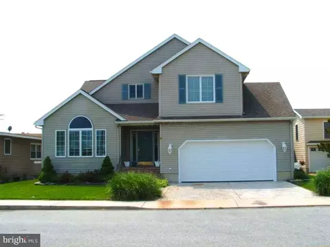 8705 Caribbean Dr, Ocean City, MD 21842
