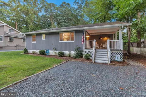 56 Birdnest Dr, Berlin, MD 21811