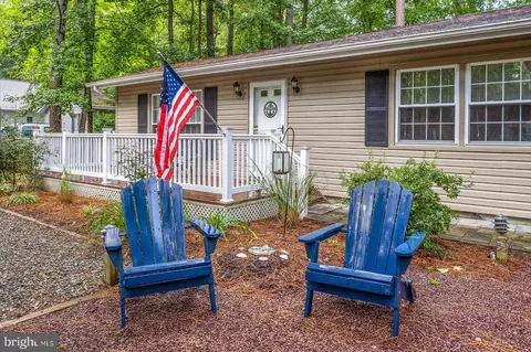 Exterior - 141 Windjammer Rd, Berlin, MD 21811 photo 2 of 19