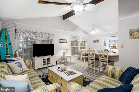 Living - 141 Windjammer Rd, Berlin, MD 21811 photo 6 of 8