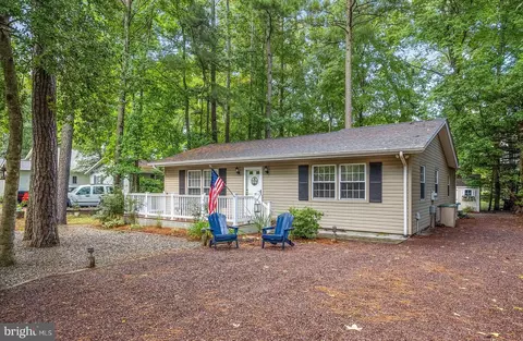 141 Windjammer Rd, Berlin, MD 21811