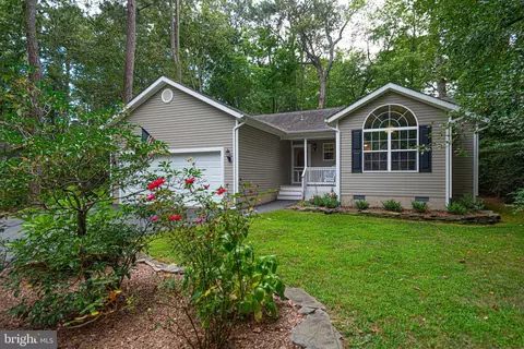 75 Pinehurst Rd, Ocean Pines, MD 21811