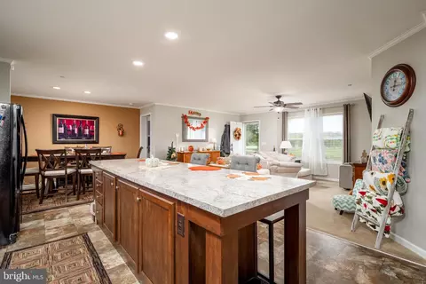 8248 Shire Dr, Berlin, MD 21811 photo 4