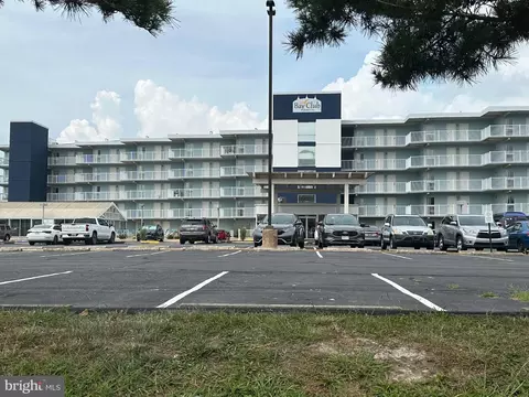 302 32nd St #208, Ocean City, MD 21842