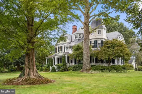104 S Church St, Snow Hill, MD 21863