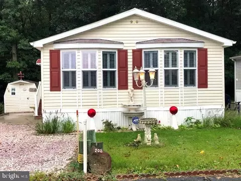 208 Timberline Cir, Berlin, MD 21811 photo 2