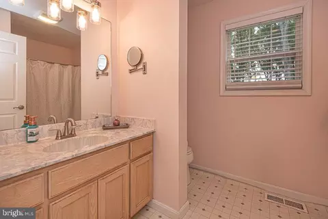 9933 Main St, Berlin, MD 21811 photo 30