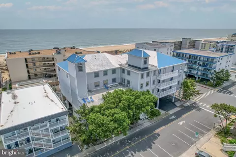 6 127th St #407, Ocean City, MD 21842