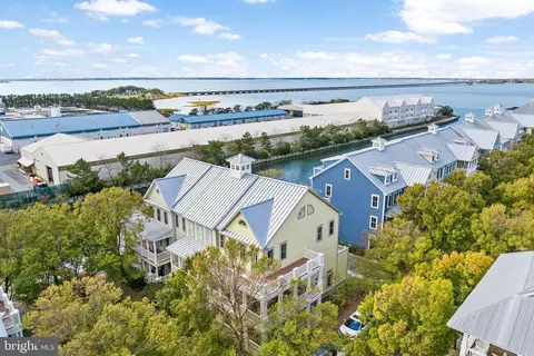 33 Island Edge Dr, Ocean City, MD 21842