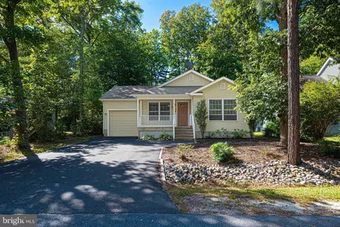 747 Ocean Pkwy, Ocean Pines, MD 21811