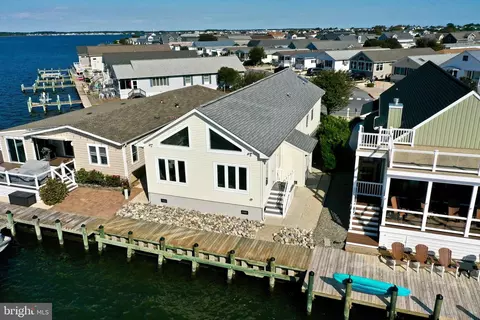 257 S Ocean Dr, Ocean City, MD 21842