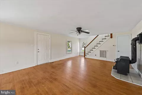 8506 Newark Rd, Newark, MD 21841 photo 4